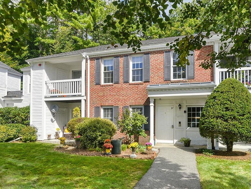 Photo of 37 Windsor Court #E, Keene, NH 03431 (MLS # 5113328)