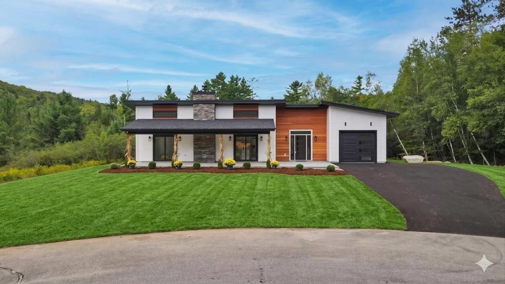 Photo of 38 Jacobs Lane, Thornton, NH 03285 (MLS # 5106023)