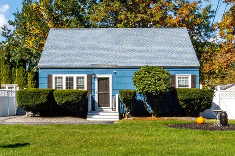 Photo of 4 Blackstone Street, Hudson, NH 03051 (MLS # 5113259)