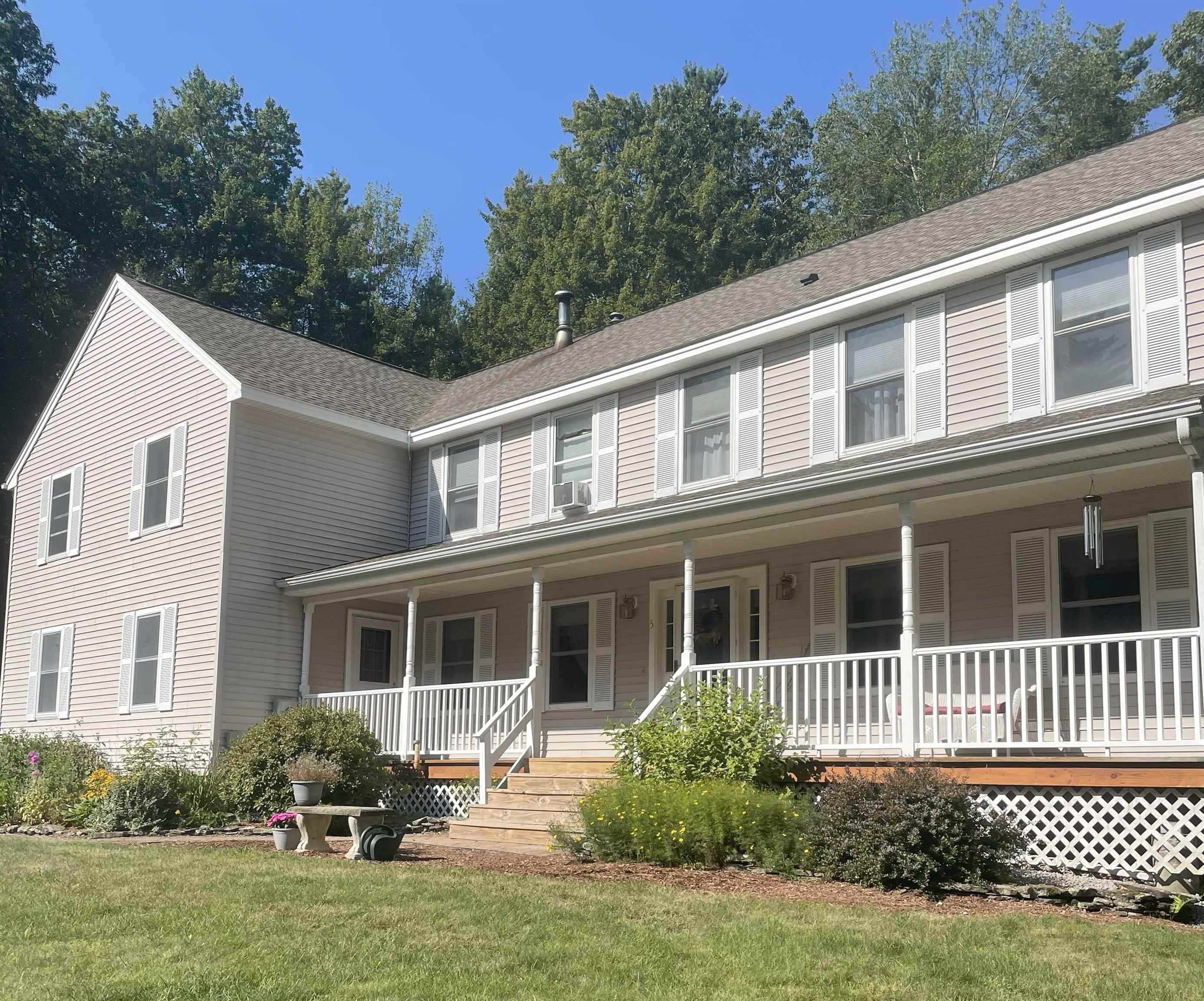 5 Pebble Court