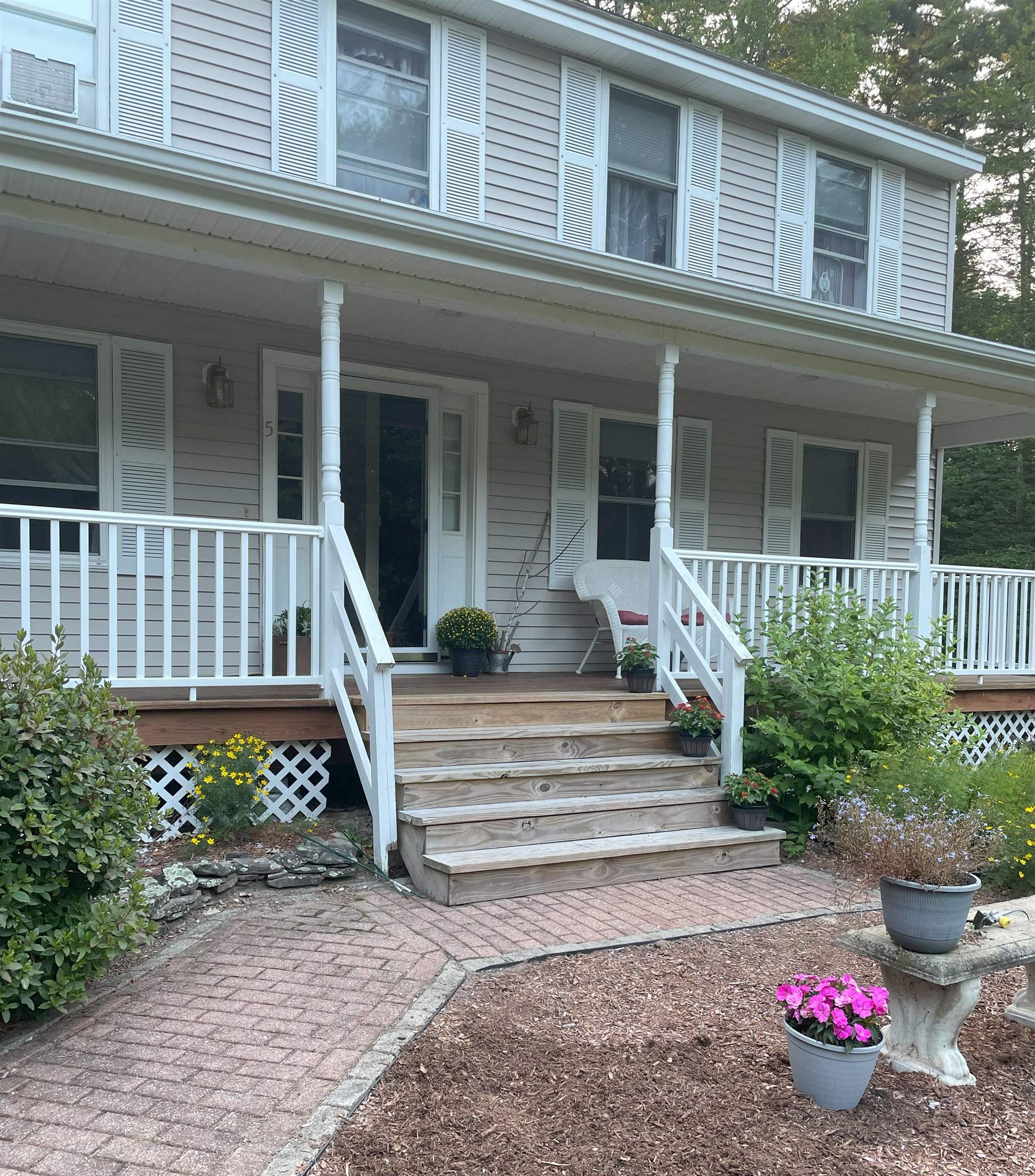 5 Pebble Court
