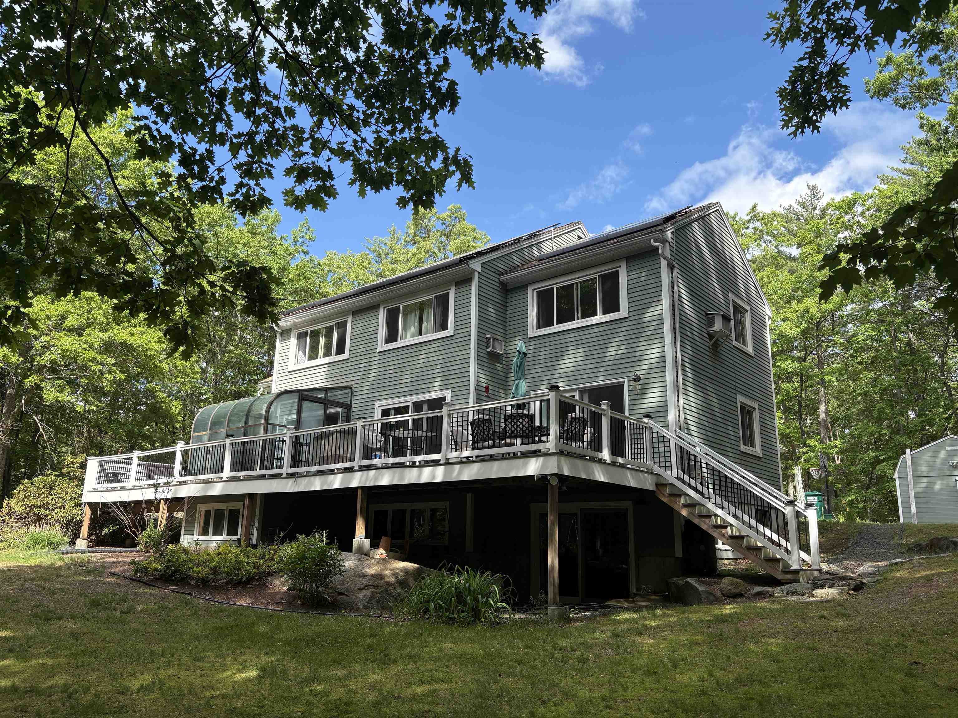 37 Standish Way