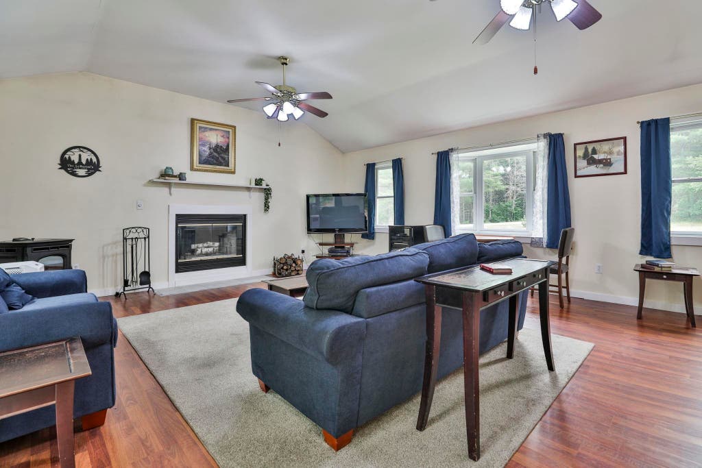 Photo of 10 N Mason Road, Brookline, NH 03033 (MLS # 5100190)