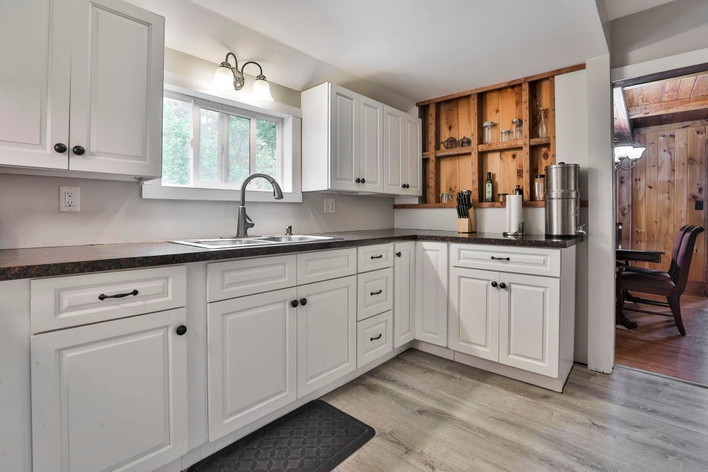 Photo of 10 N Mason Road, Brookline, NH 03033 (MLS # 5100190)