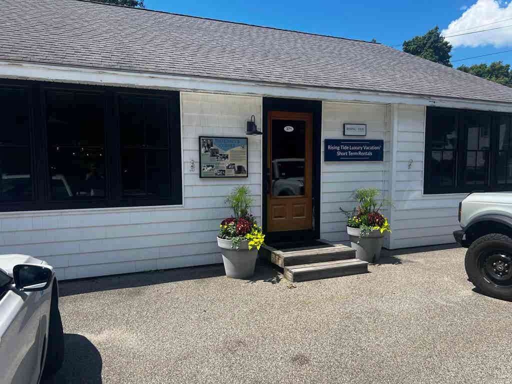 Photo of 371 Sagamore Road, Rye, NH 03870 (MLS # 5097896)