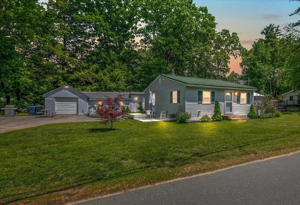Photo of 22 Collette's Grove Road, Derry, NH 03038 (MLS # 5093226)