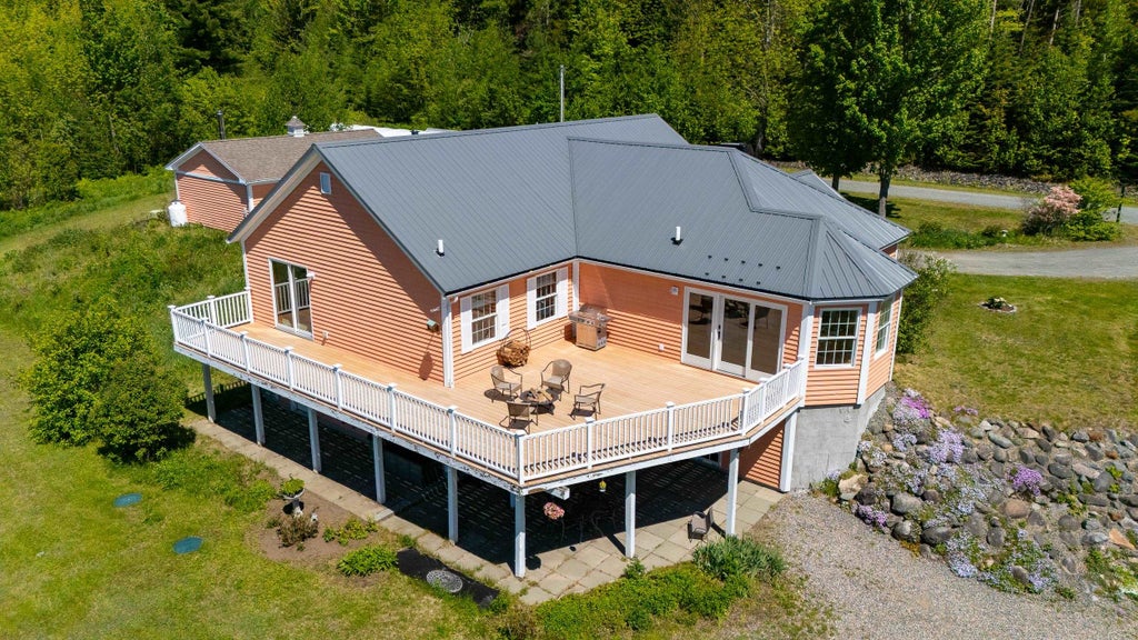 Photo of 6 Button Road, Jefferson, NH 03583 (MLS # 5092945)