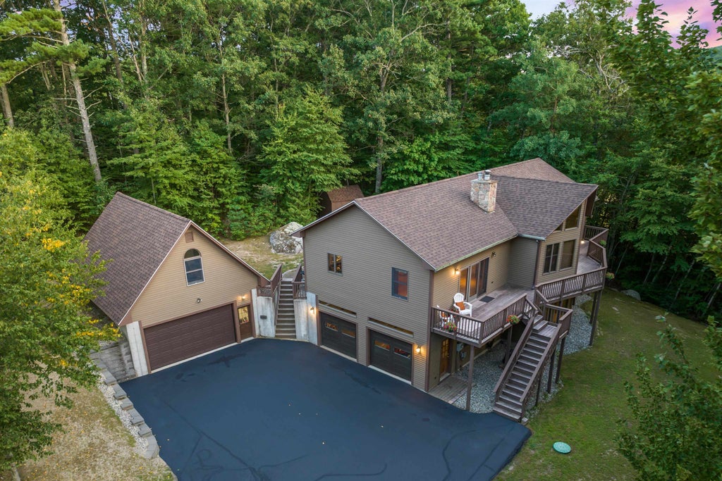 Photo of 106 Lakewood Drive, Alton, NH 03810 (MLS # 5107665)