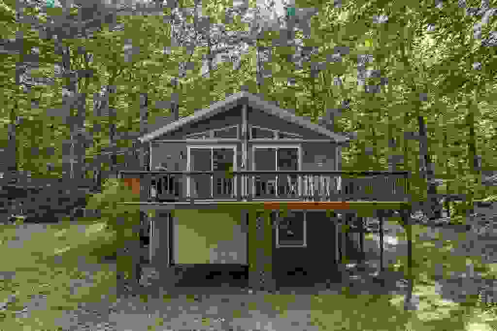 Photo of 86 Heatherwood Drive, Moultonborough, NH 03254 (MLS # 5102196)