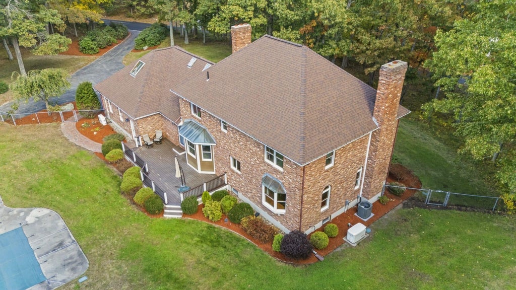 Photo of 65 Gulf Road, Derry, NH 03038 (MLS # 5114361)