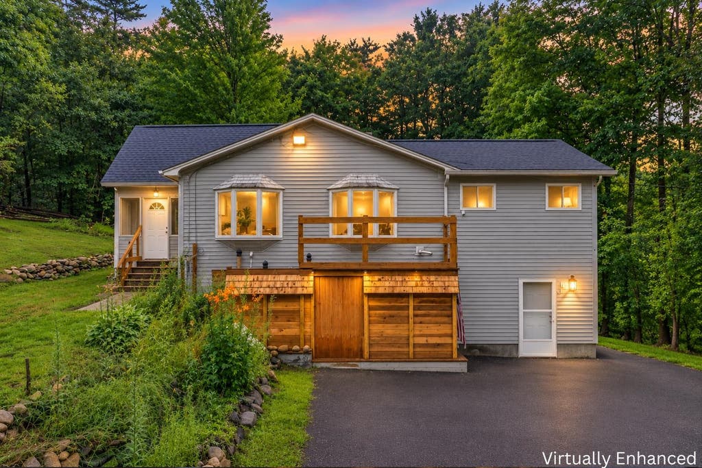 Photo of 91 Oak Hill Road, Concord, NH 03301 (MLS # 5103422)