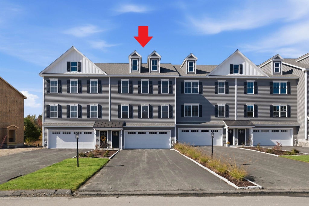 Photo of 40 Elise Avenue, Londonderry, NH 03053 (MLS # 5114552)