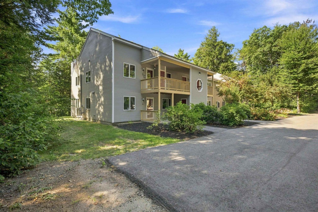 Photo of 70 Northbrook Circle #G49, Conway, NH 03860 (MLS # 5107311)