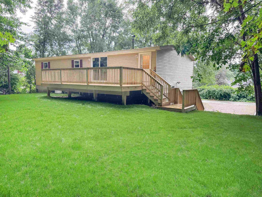 Photo of 198 Franklin Street, Franklin, NH 03235 (MLS # 5102392)