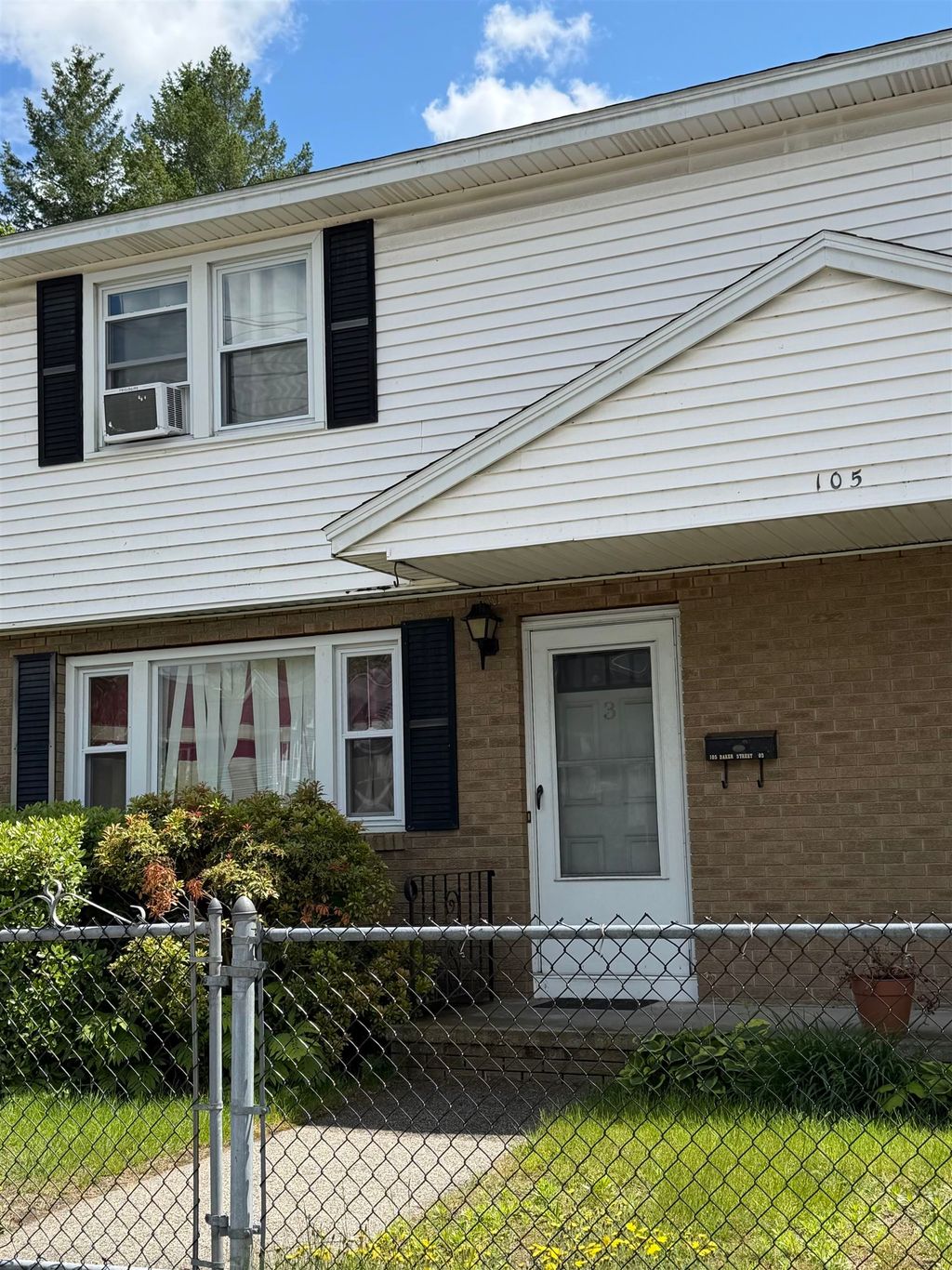 Photo of 105 Baker Street #3, Manchester, NH 03103 (MLS # 5092935)