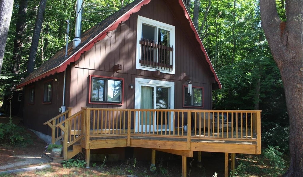 Photo of 20 Brookhurst E Lane, Meredith, NH 03253 (MLS # 5112481)