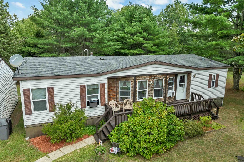 Photo of 61 Eagles Way, Alton, NH 03809 (MLS # 5102192)