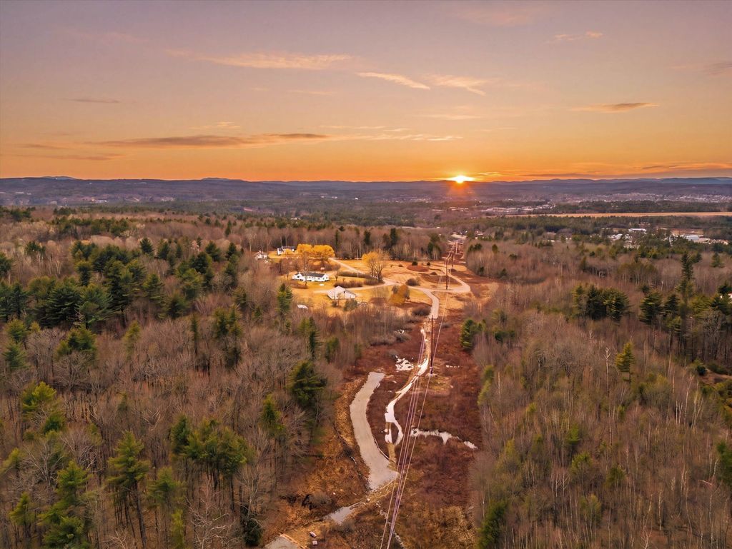 Photo of 629635 Fourth Range Road #635, Pembroke, NH 03275 (MLS # 5082322)