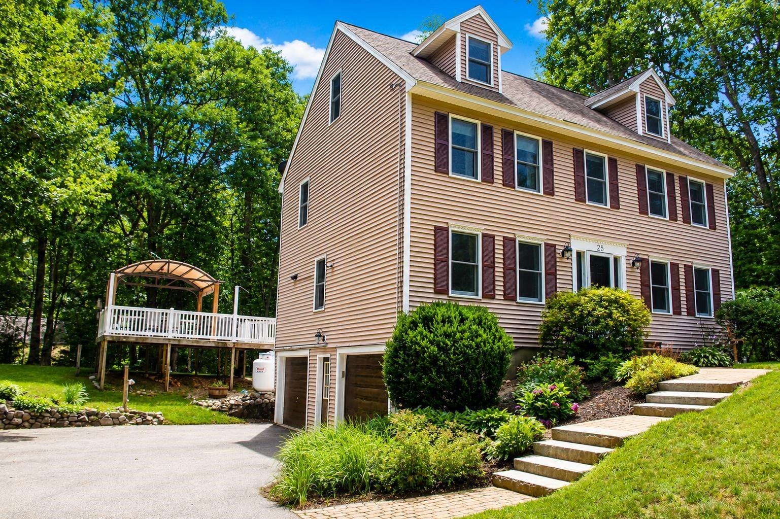 25 Peaslee Court