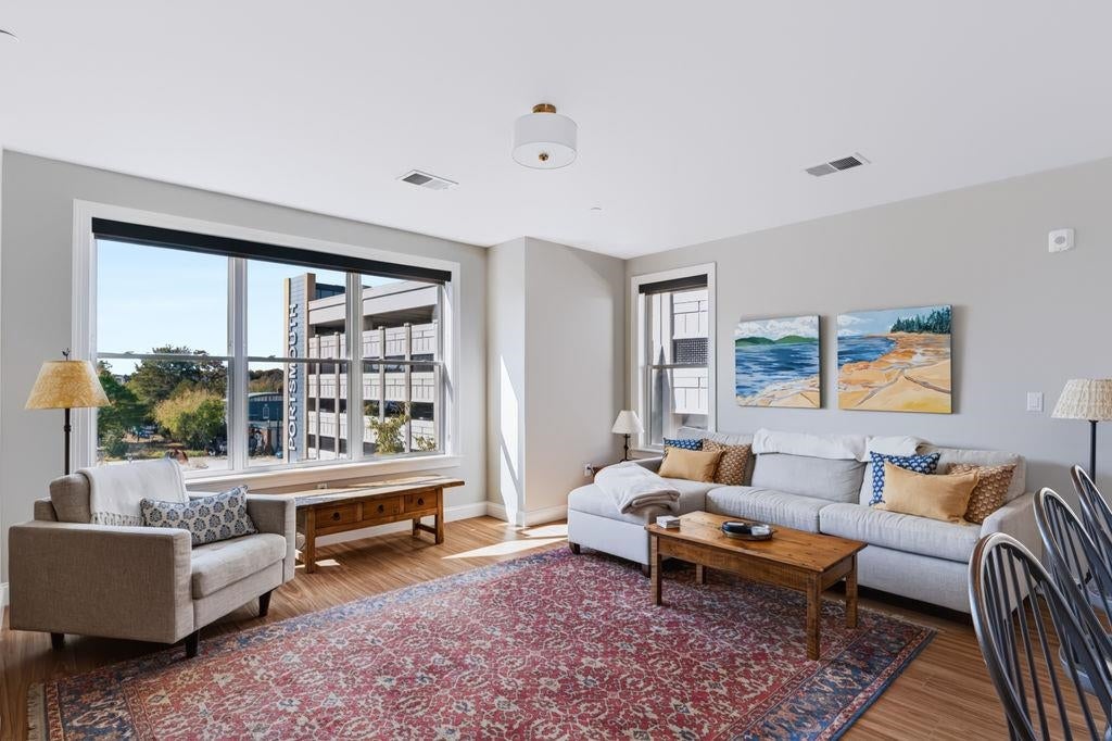 Photo of 99 Foundry Place #305, Portsmouth, NH 03801 (MLS # 5113696)