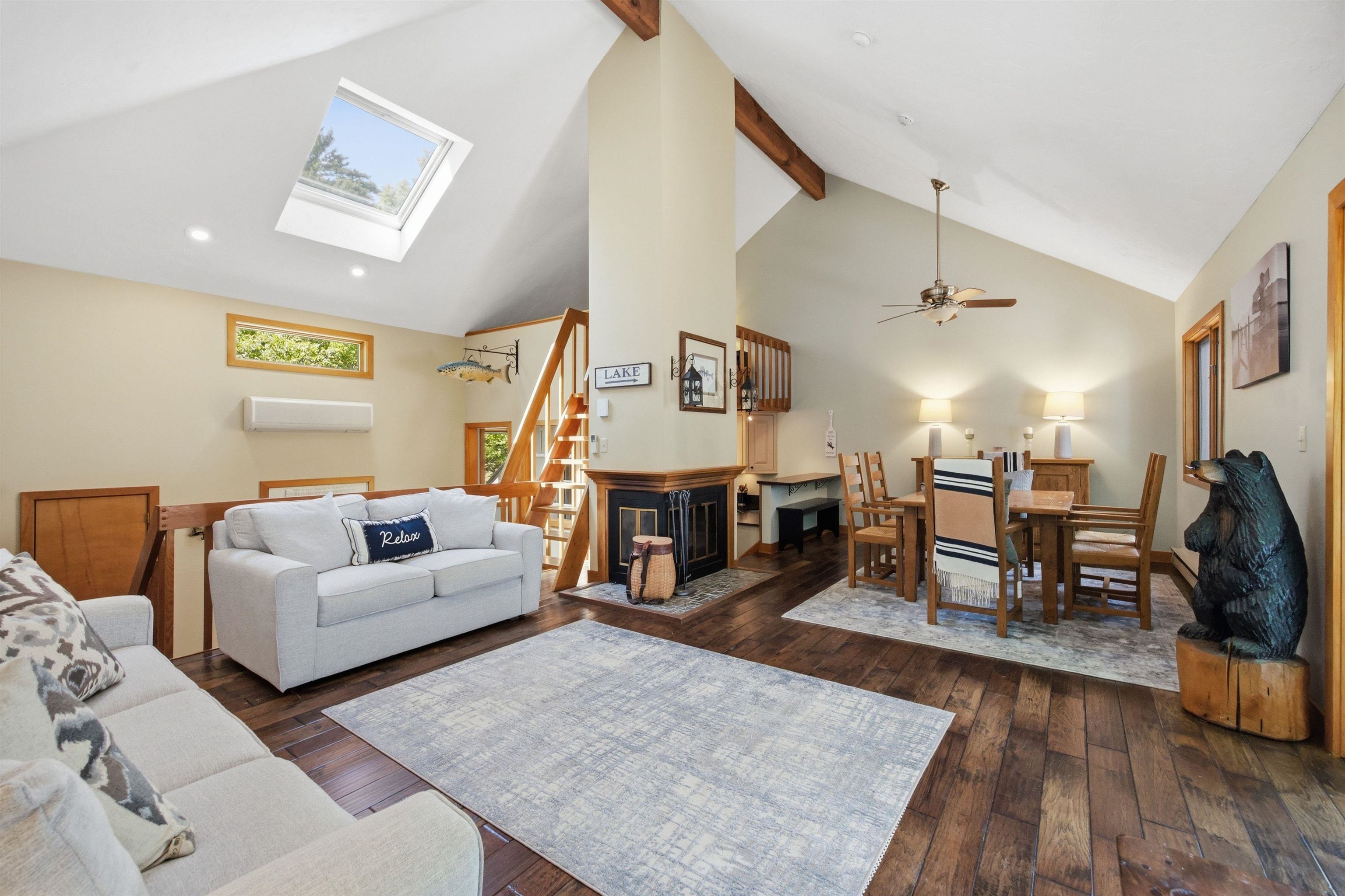 2696 Lake Shore Road 91