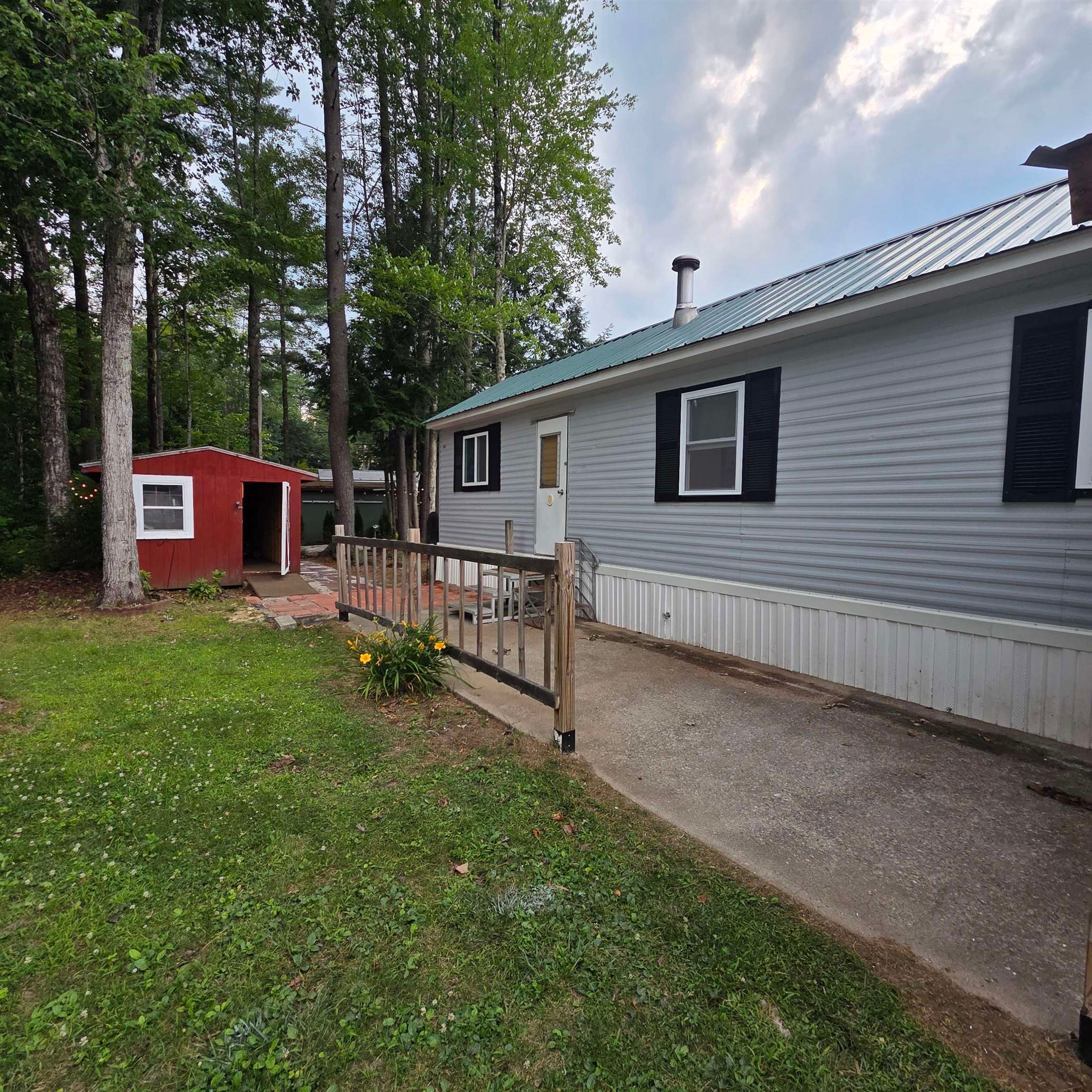 26 Blue Jay Court