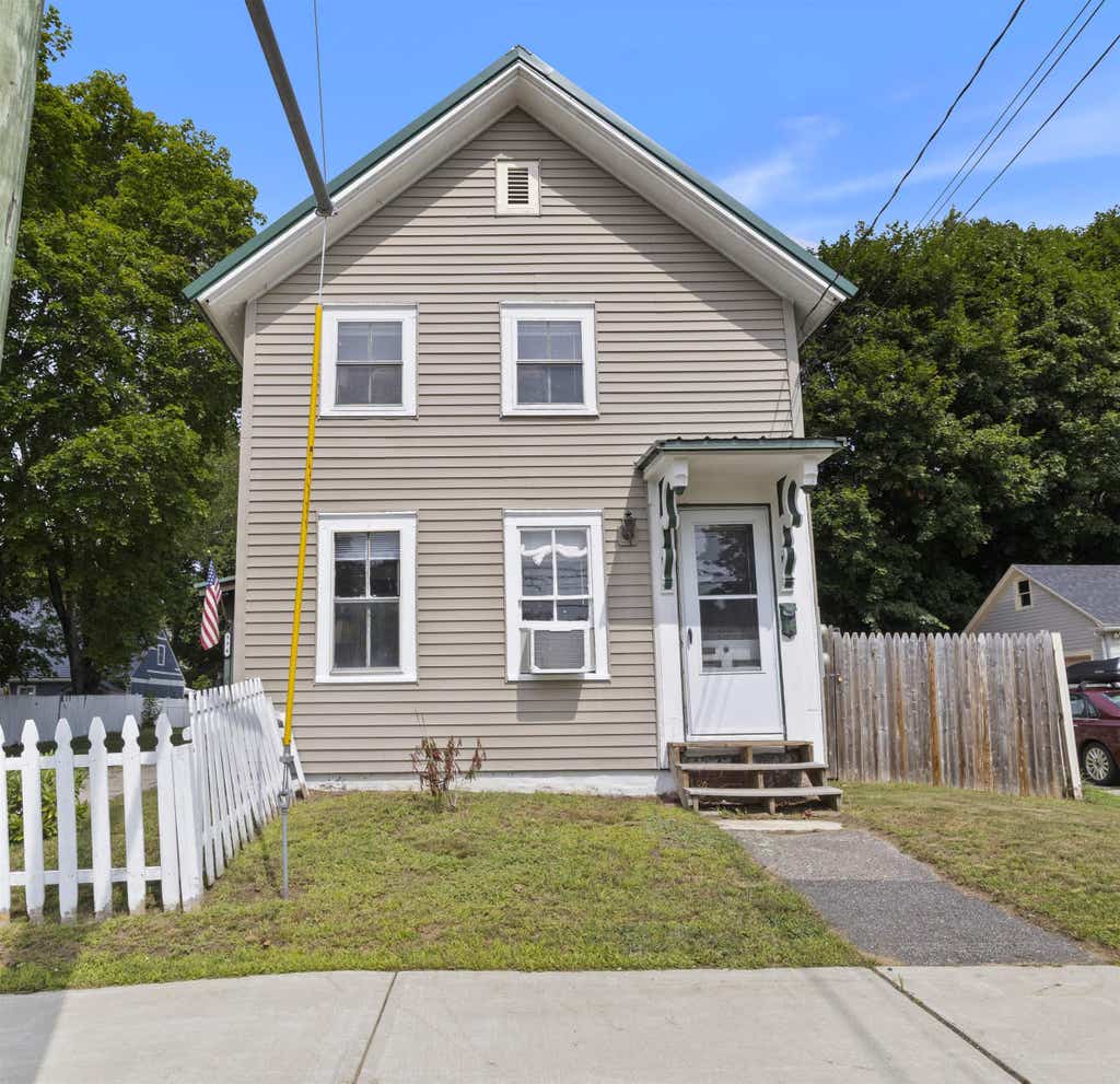 Photo of 394 Portland Street, Rochester, NH 03867 (MLS # 5104084)