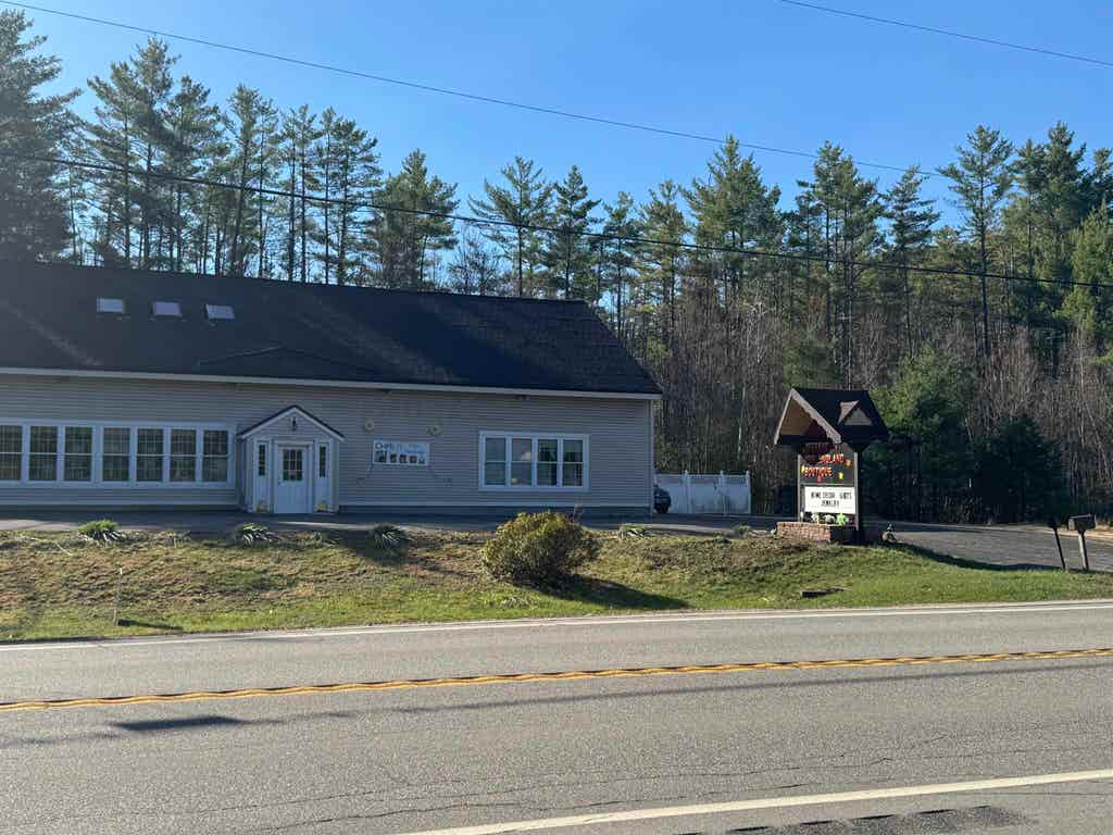 Photo of 1808 Chocorua Mountain Highway, Tamworth, NH 03817 (MLS # 5081763)