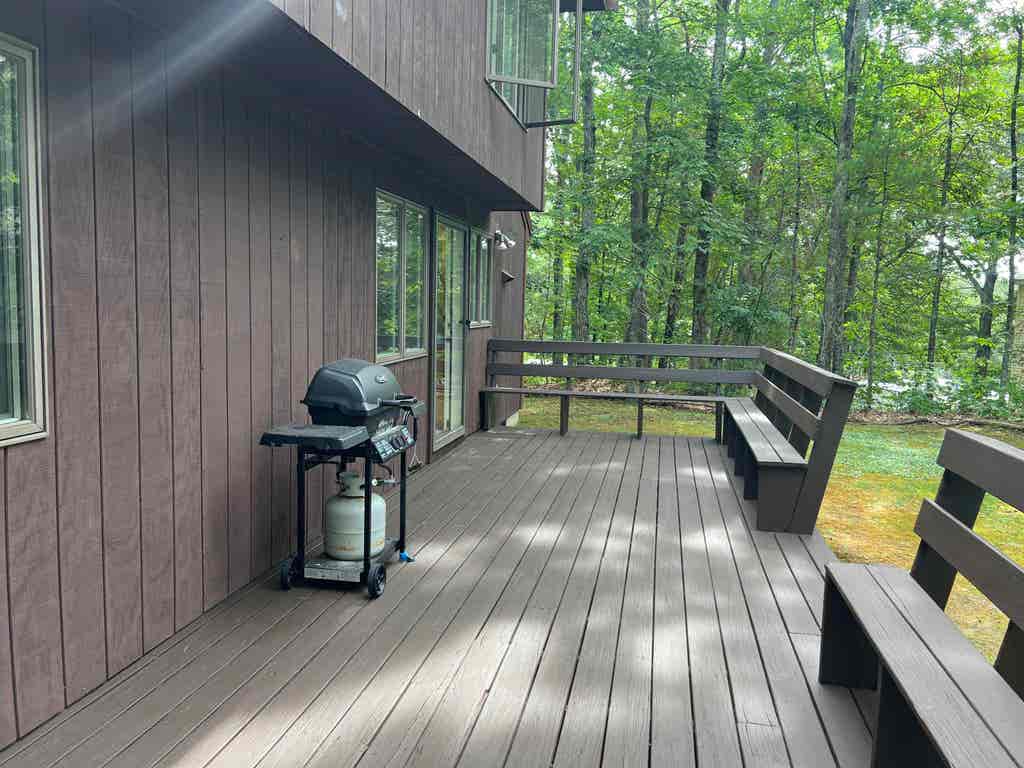 Photo of 1 Great Hill Drive, Newmarket, NH 03857 (MLS # 5100923)