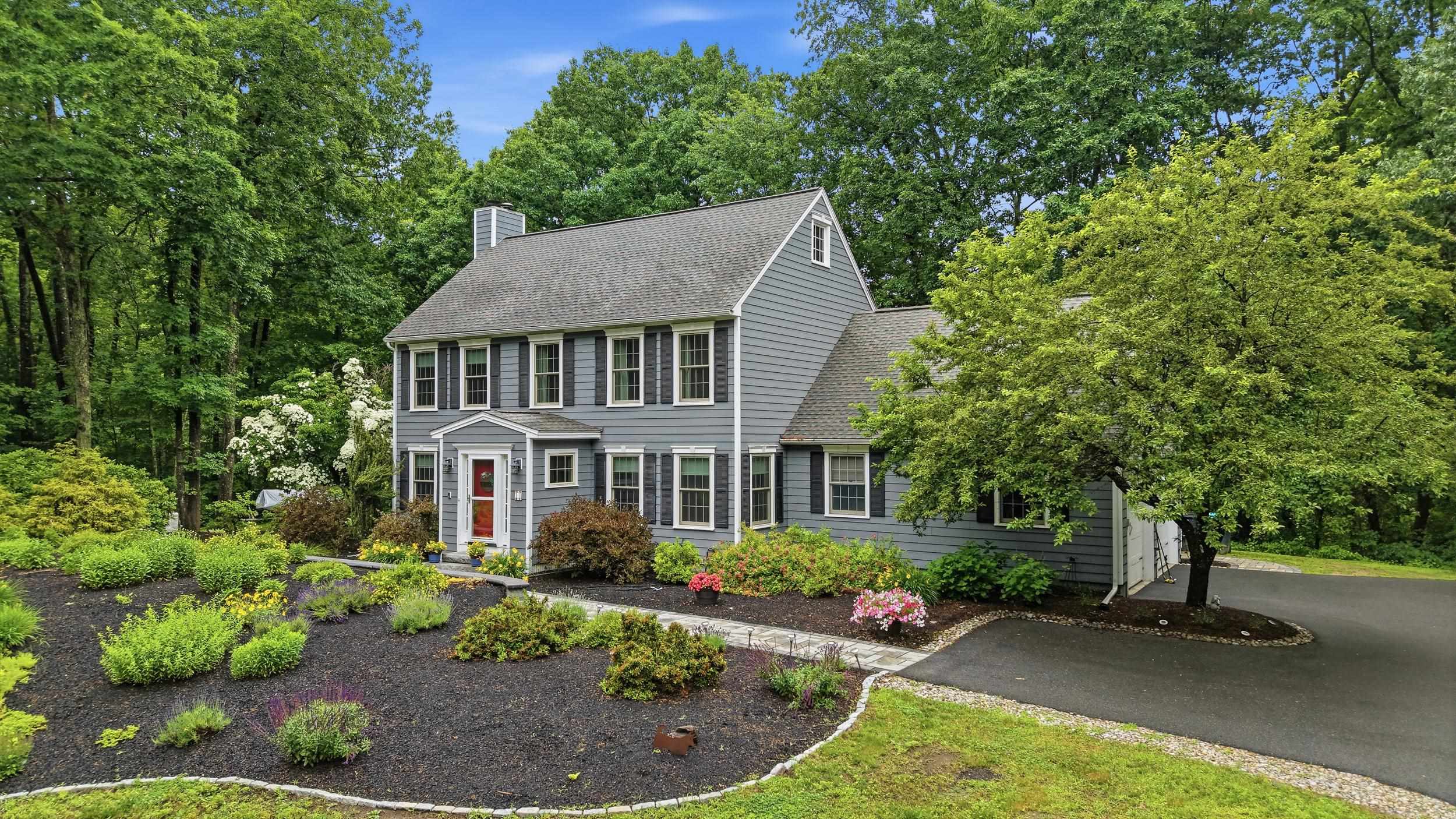 11 Montgomery Farm Road