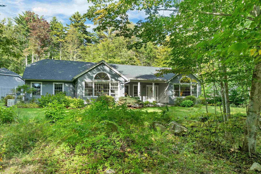Photo of 36 Campfire Circle, Alton, NH 03809 (MLS # 5111544)