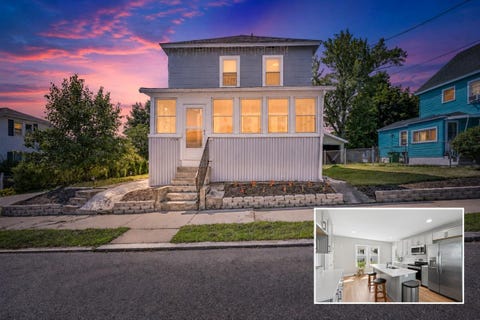 Photo of 134 Gilman Street, Nashua, NH 03060 (MLS # 5102381)