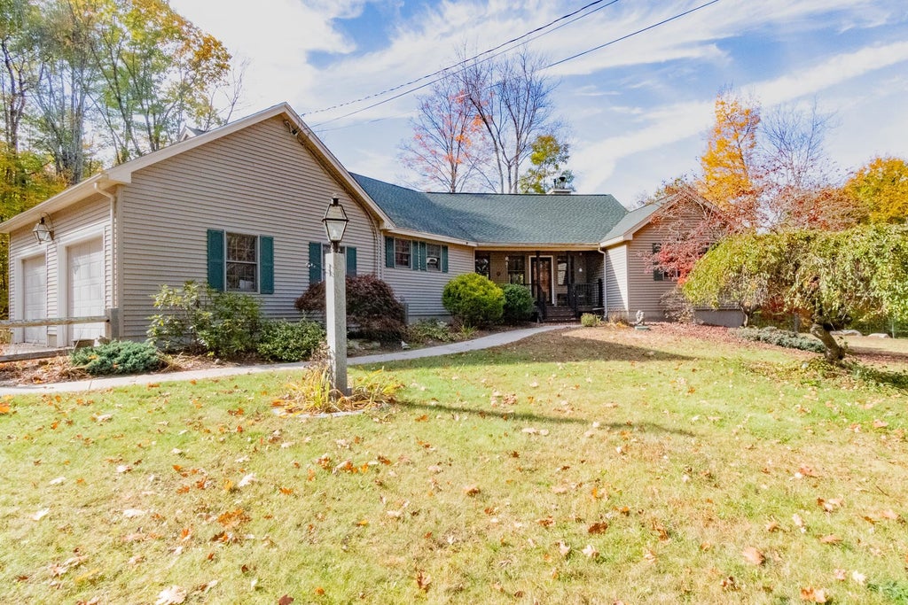 Photo of 78 Mountain Road, Goffstown, NH 03045 (MLS # 5115832)