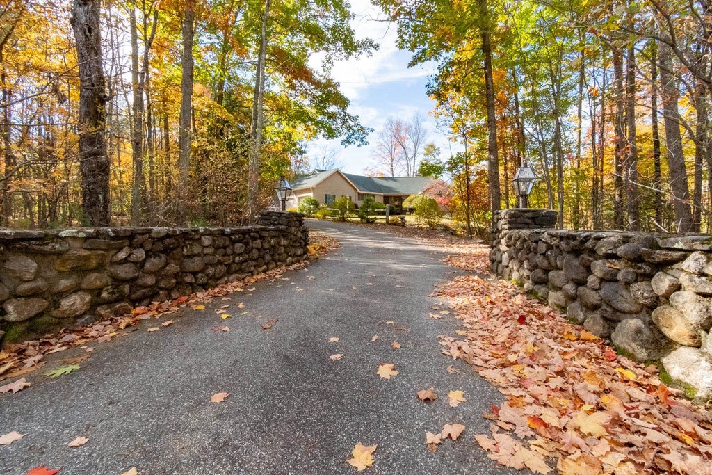 Photo of 78 Mountain Road, Goffstown, NH 03045 (MLS # 5115832)