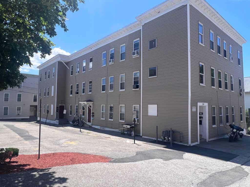 Photo of 269 Cedar Street, Manchester, NH 03103 (MLS # 5097973)