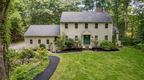 Photo of 9 Millstream Drive, Exeter, NH 03833 (MLS # 5110307)