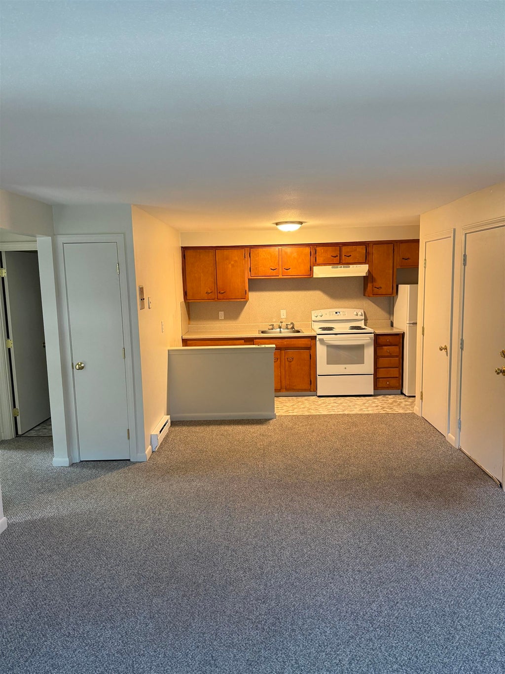 Photo of 2 Grand Avenue, Nashua, NH 03060 (MLS # 5113147)
