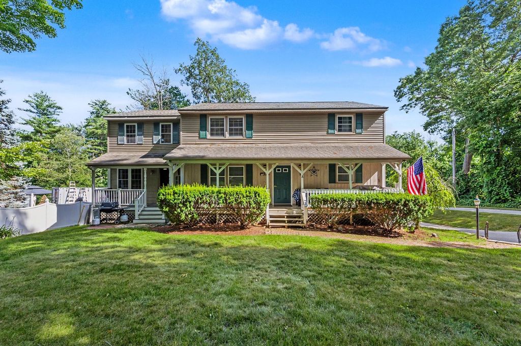 Photo of 132 Barretts Hill Road, Hudson, NH 03061 (MLS # 5101541)