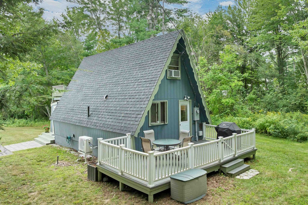 Photo of 1 E Bluff Highlands #22, Meredith, NH 03253 (MLS # 5107262)