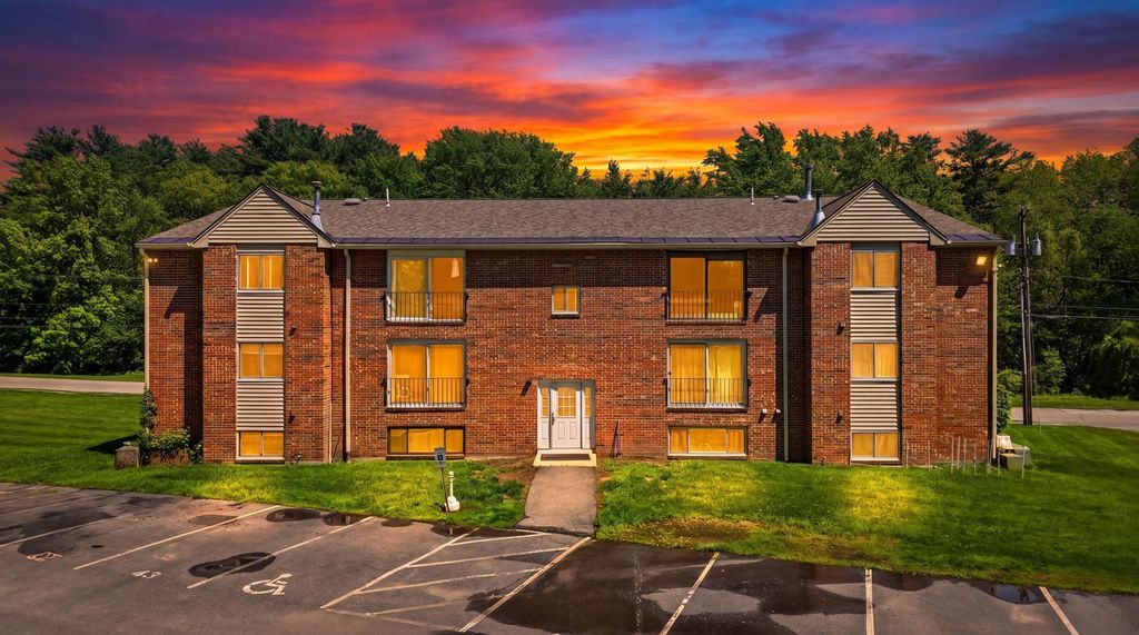 Photo of 2 Brookside Drive #11, Exeter, NH 03833 (MLS # 5091286)