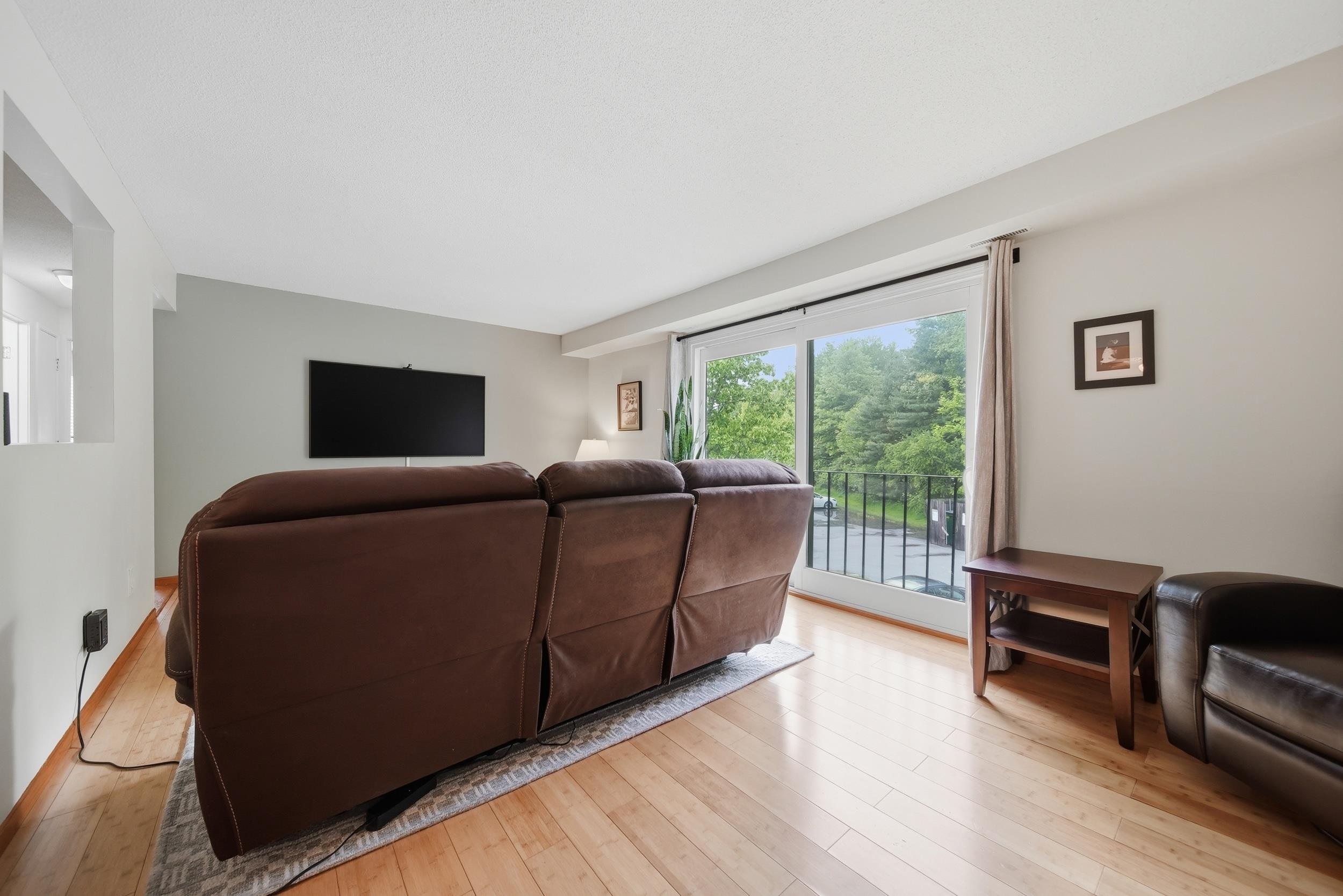 2 Brookside Drive 11