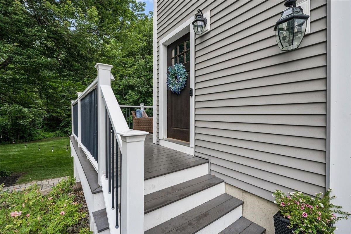 12 Jorgenson Lane