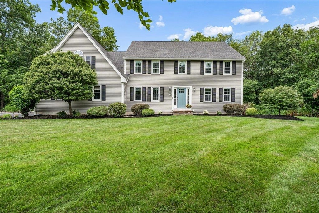 Photo of 12 Jorgenson Lane, Hampstead, NH 03841 (MLS # 5112299)