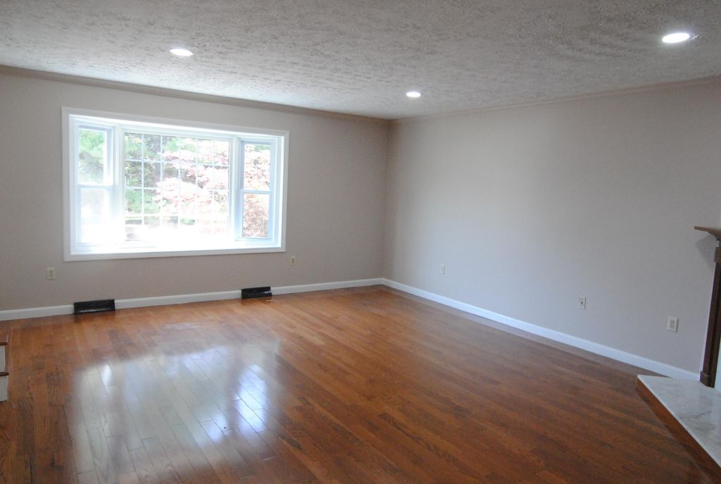 Photo of 25 Cadogan Way, Nashua, NH 03062 (MLS # 5099744)