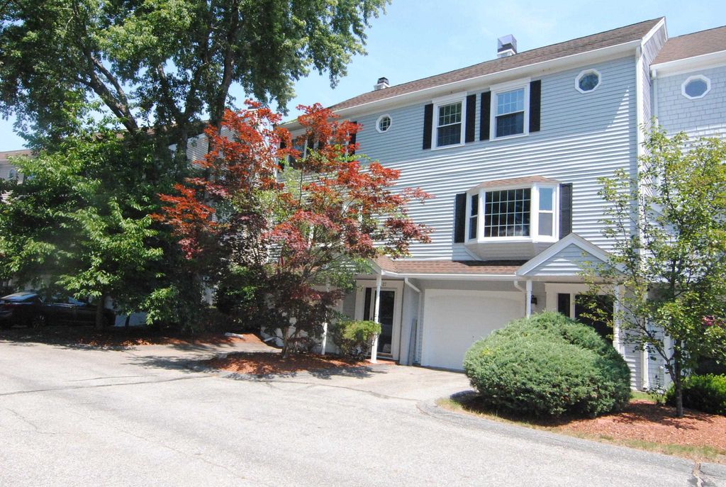 Photo of 25 Cadogan Way, Nashua, NH 03062 (MLS # 5099744)