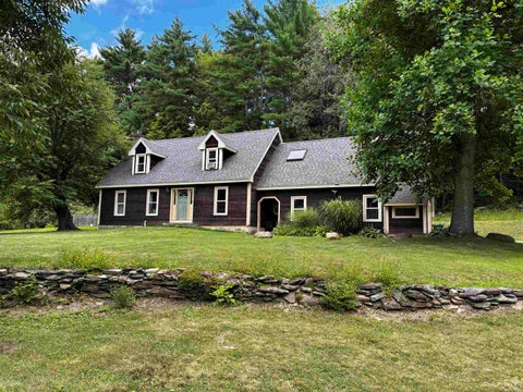 Photo of 18 Roberts Road, Rochester, NH 03867 (MLS # 5105674)