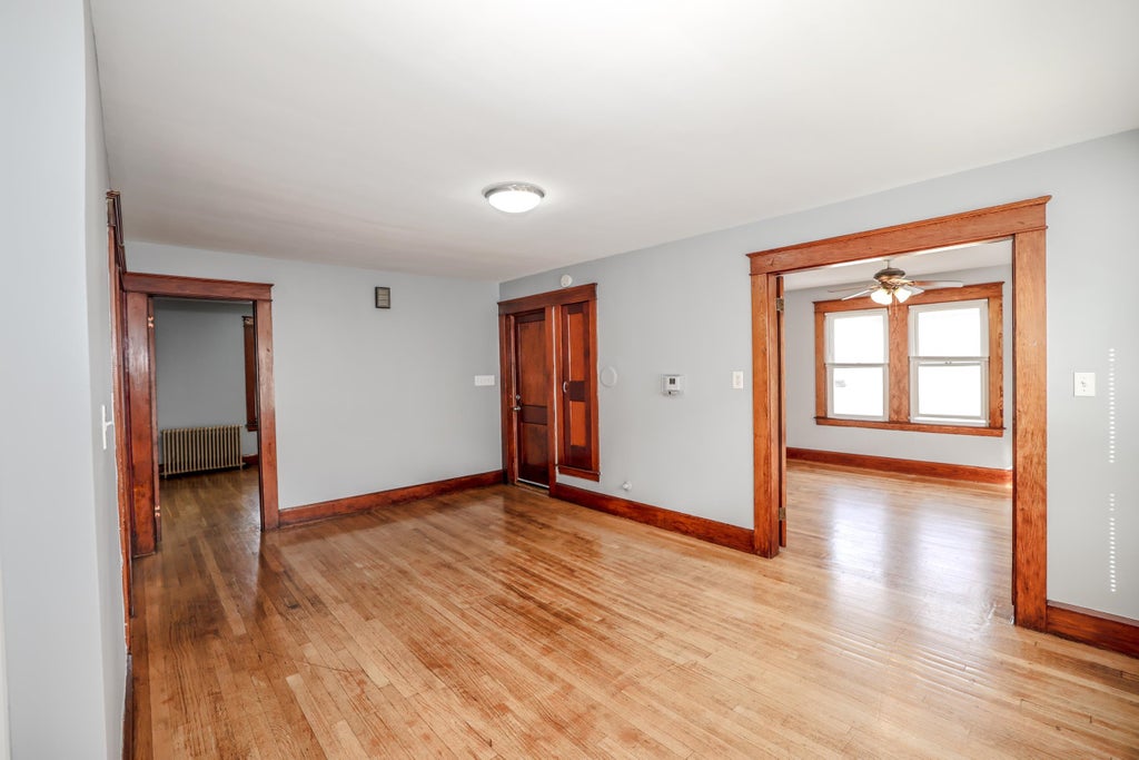 Photo of 103 Walnut Street #2, Nashua, NH 03060 (MLS # 5115327)