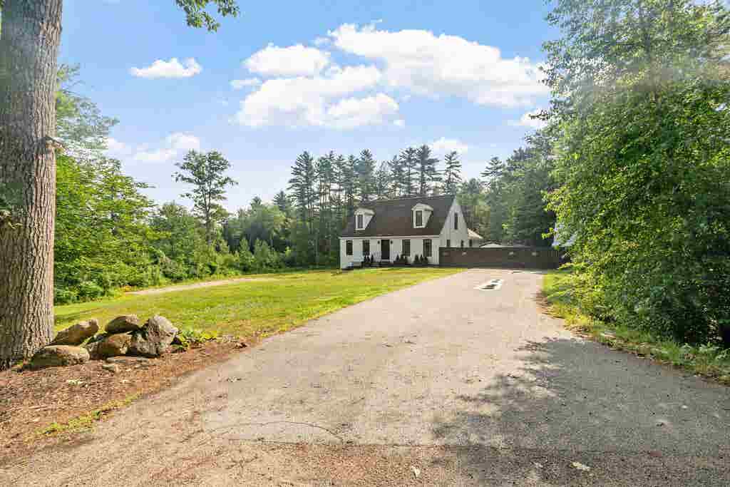 Photo of 39 Waldron Hill Road, Warner, NH 03278 (MLS # 5101353)
