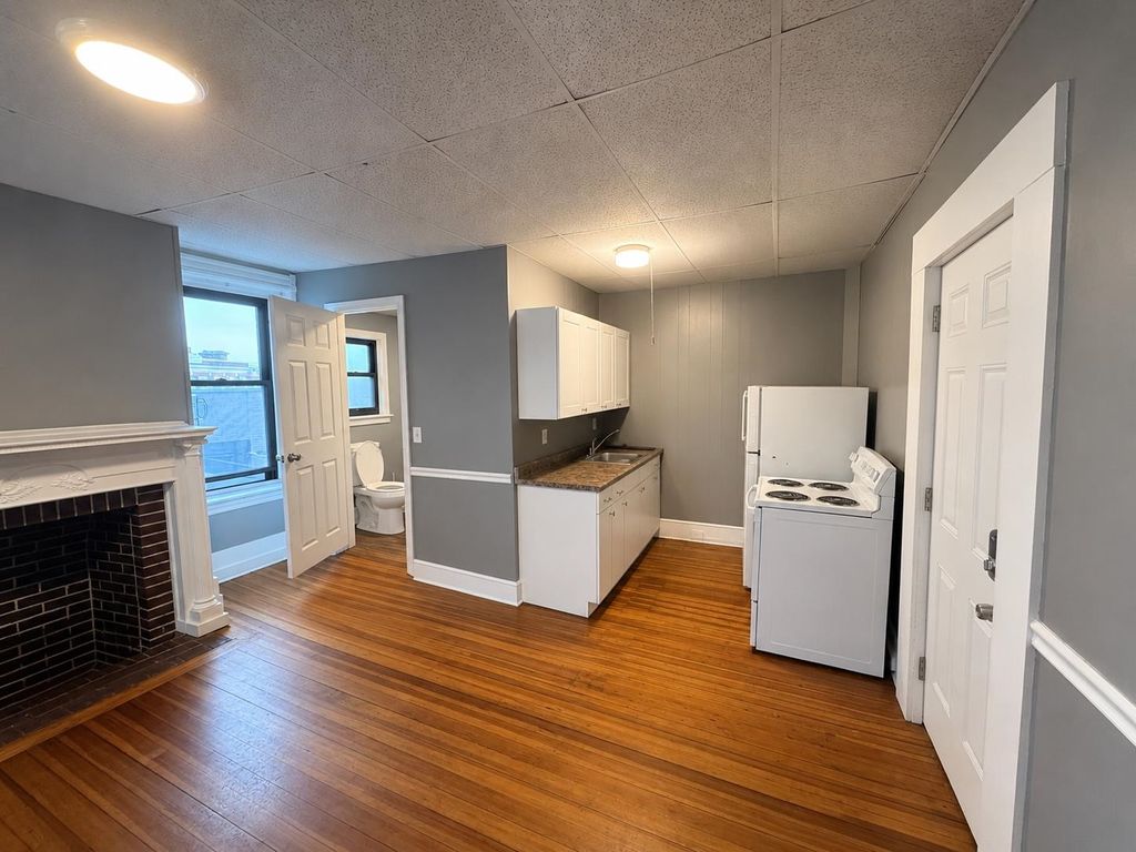 Photo of 1012 Vernon Street #301, Keene, NH 03431 (MLS # 5090026)