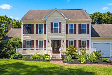 Photo of 694 Walnut Street, Manchester, NH 03104 (MLS # 5105284)